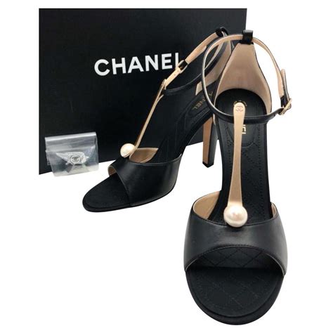 chaussure chanel avec perle|chanel souliers boutique.